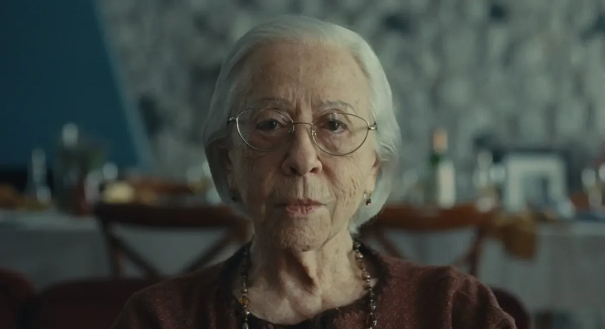 Fernanda Montenegro no filme "Ainda Estou Aqui"